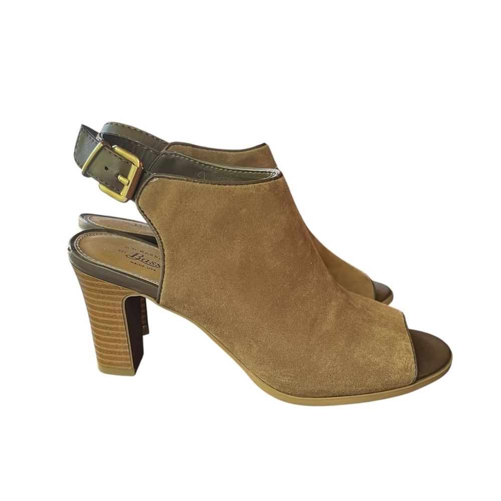 Bass tan leather open toed heels.‎ Size 8
